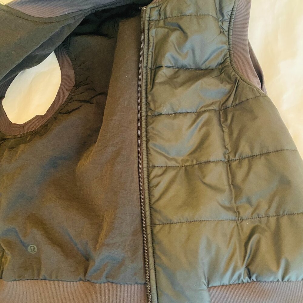 Lululemon Small Black Reversible Vest - Picture 4 of 7
